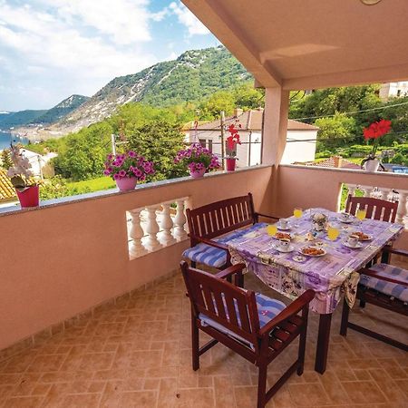 1 Bedroom Stunning Apartment In Bakarac Exterior photo